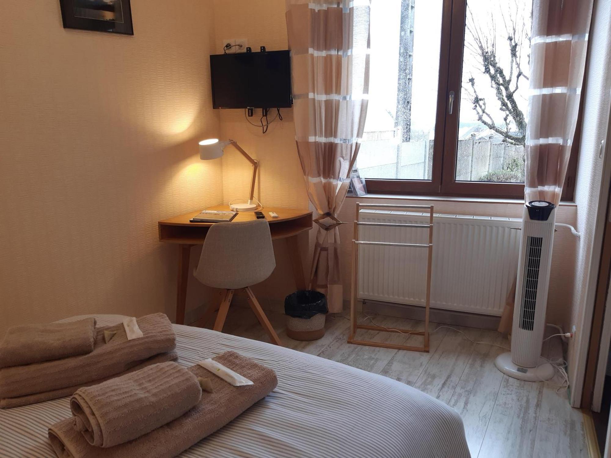 Au Bon Vivant Dampierre-sur-Salon Quarto foto